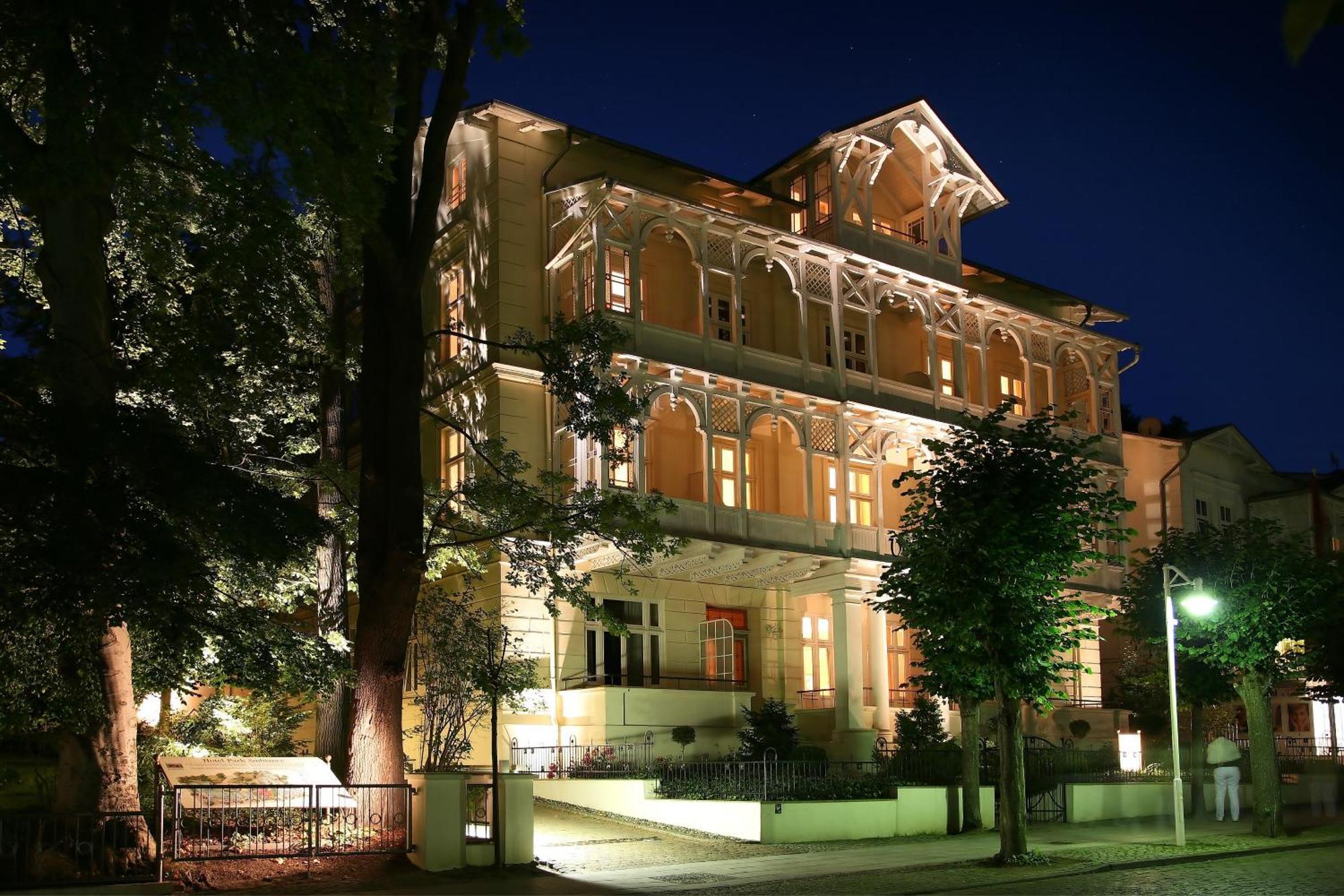 Hotel Romantik Roewers Privathotel 5*
