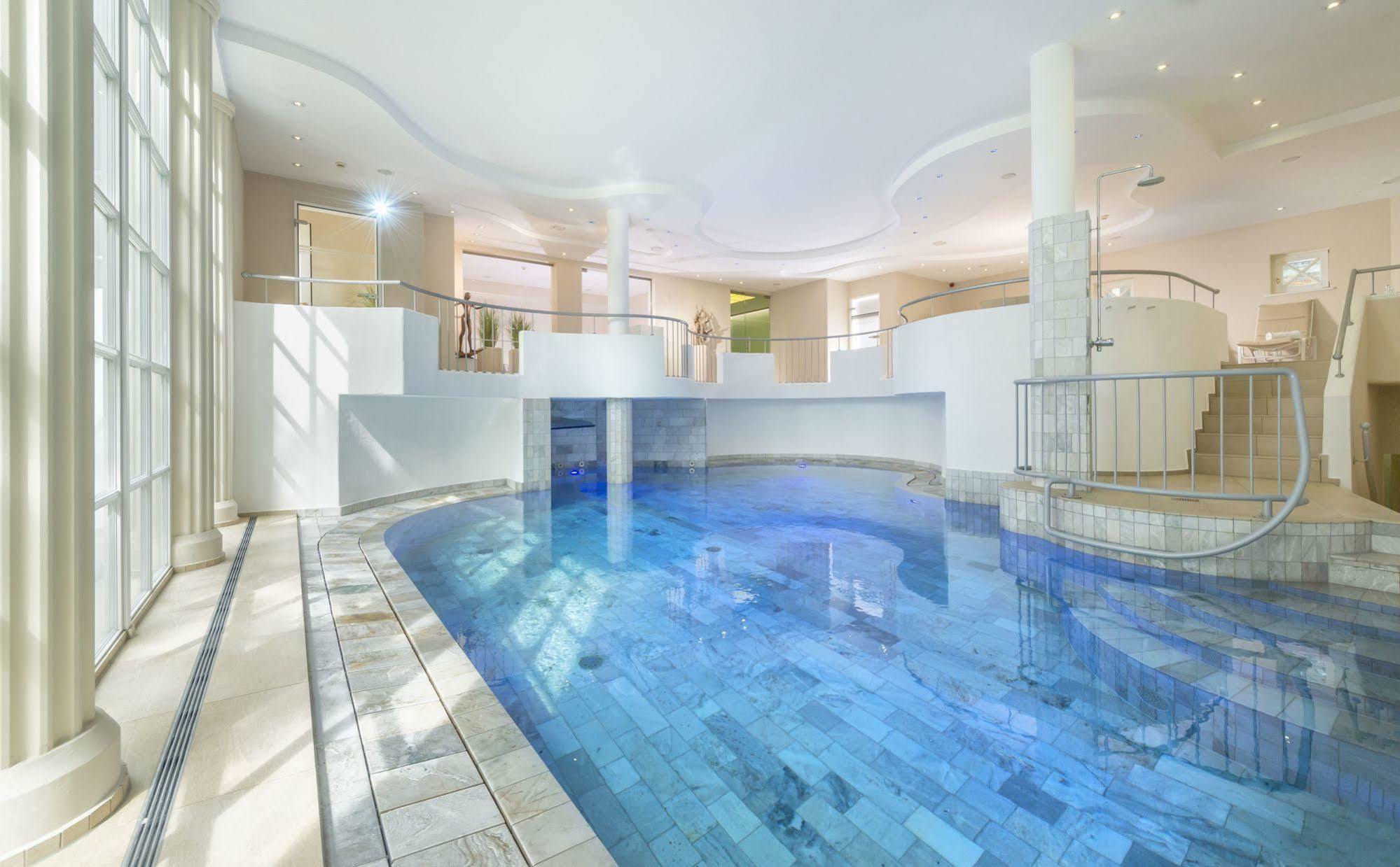 Roewers Privathotel & Sellin (Rugen)